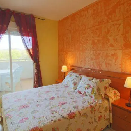 Sleeps 5 Pool Air Con Wifi * Calp